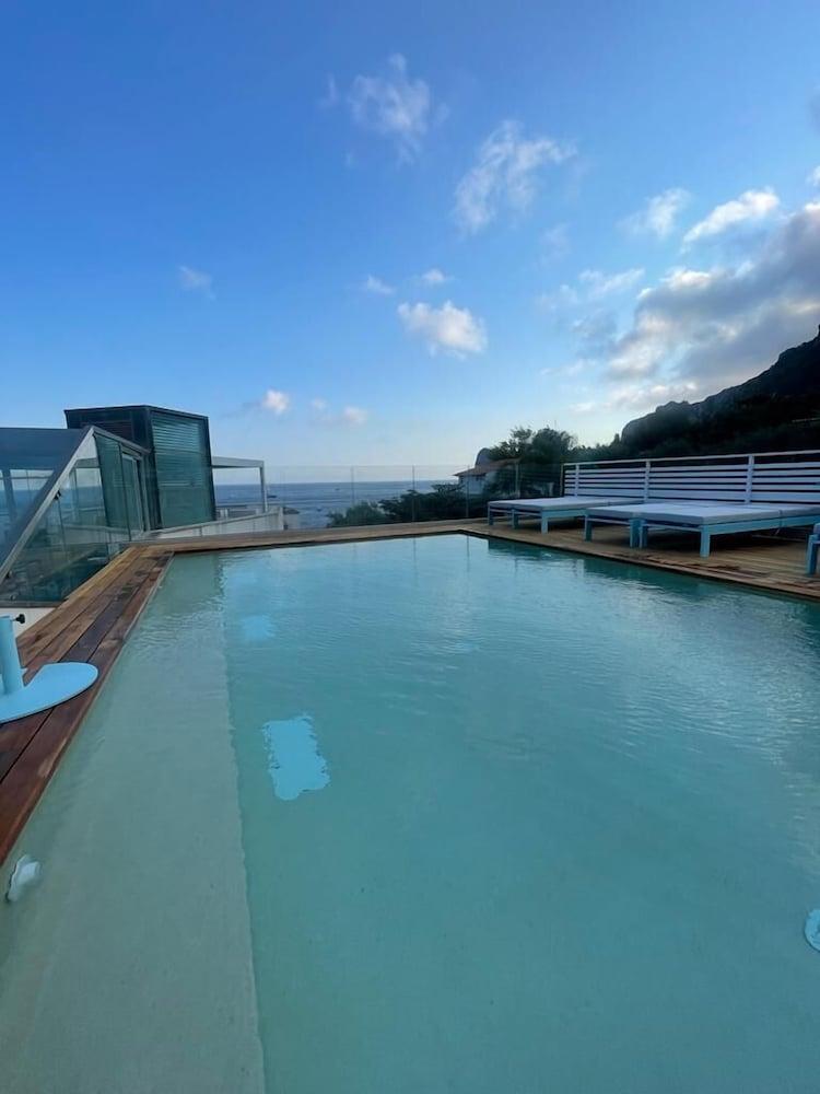 Punta Campanella & Hotel 4*