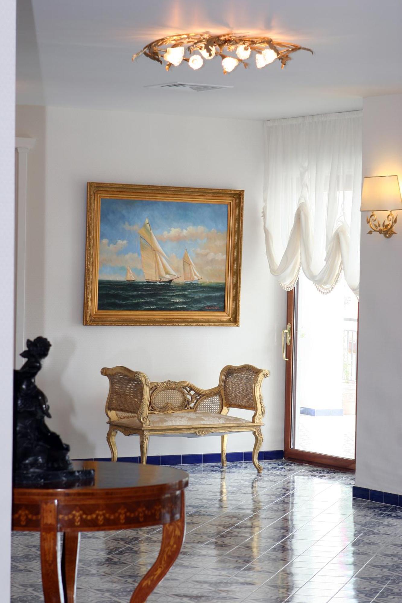 Punta Campanella &