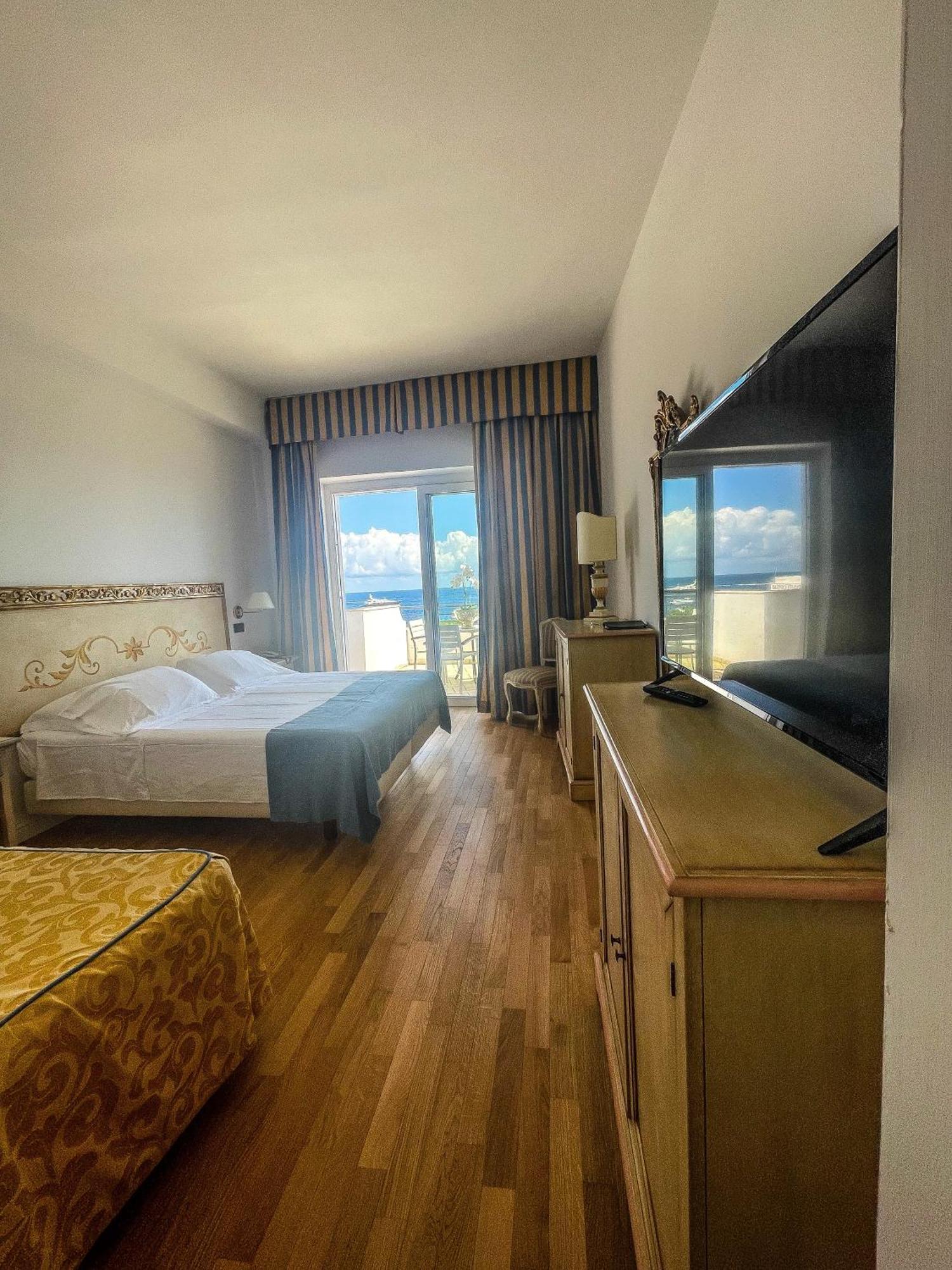 Punta Campanella & Hotel